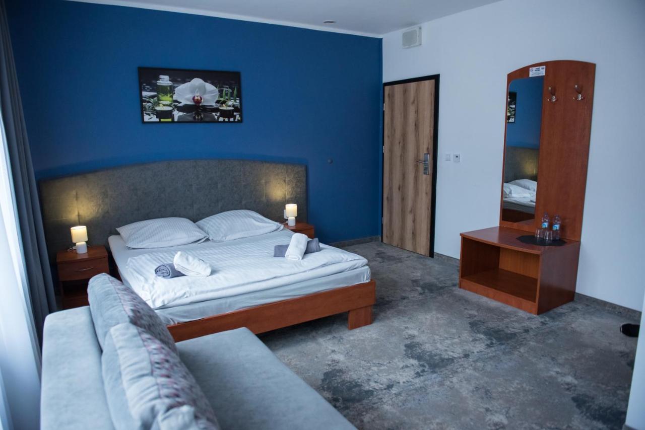 Hotel Paradiso Suchedniów Exteriör bild