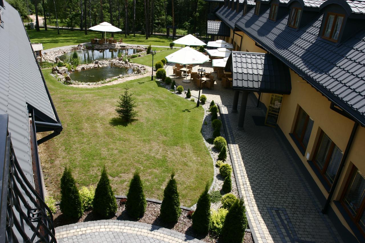 Hotel Paradiso Suchedniów Exteriör bild