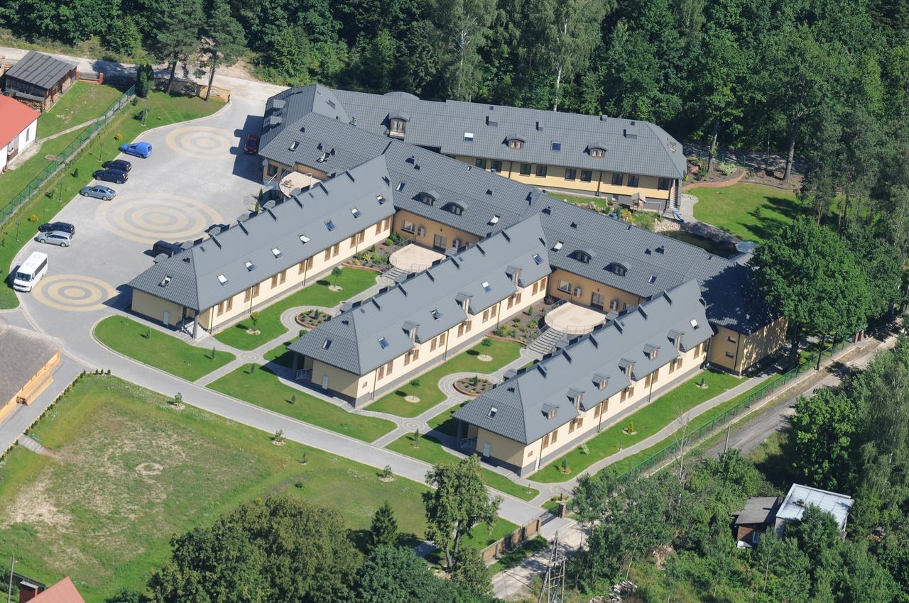 Hotel Paradiso Suchedniów Exteriör bild