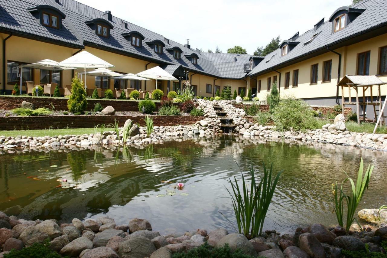 Hotel Paradiso Suchedniów Exteriör bild