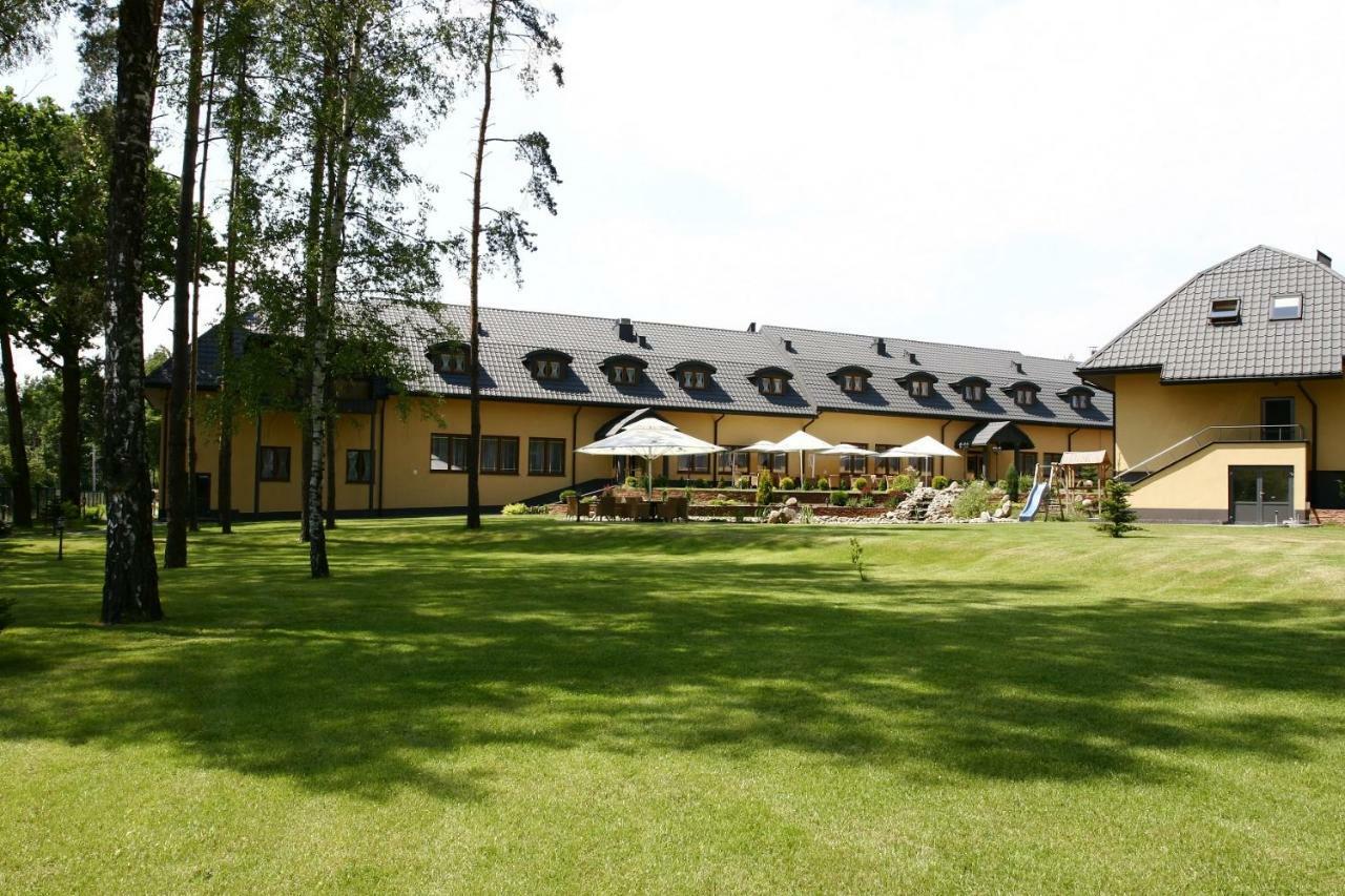 Hotel Paradiso Suchedniów Exteriör bild
